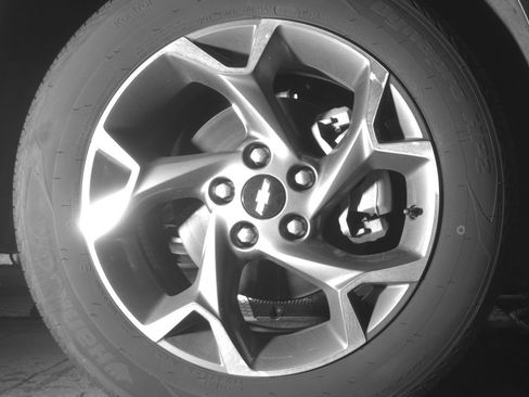 Used 2025 Chevrolet Trax LT FWD image 13