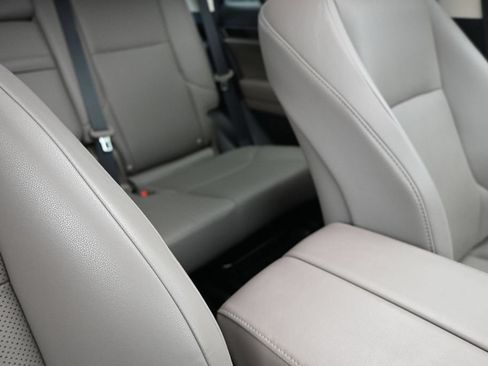 Certified 2021 Lexus GX 460 Premium w/ Premium Package AWD/4WD image 27