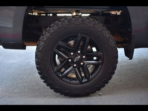 Used 2020 Chevrolet Silverado 1500 Custom Trail Boss image 40