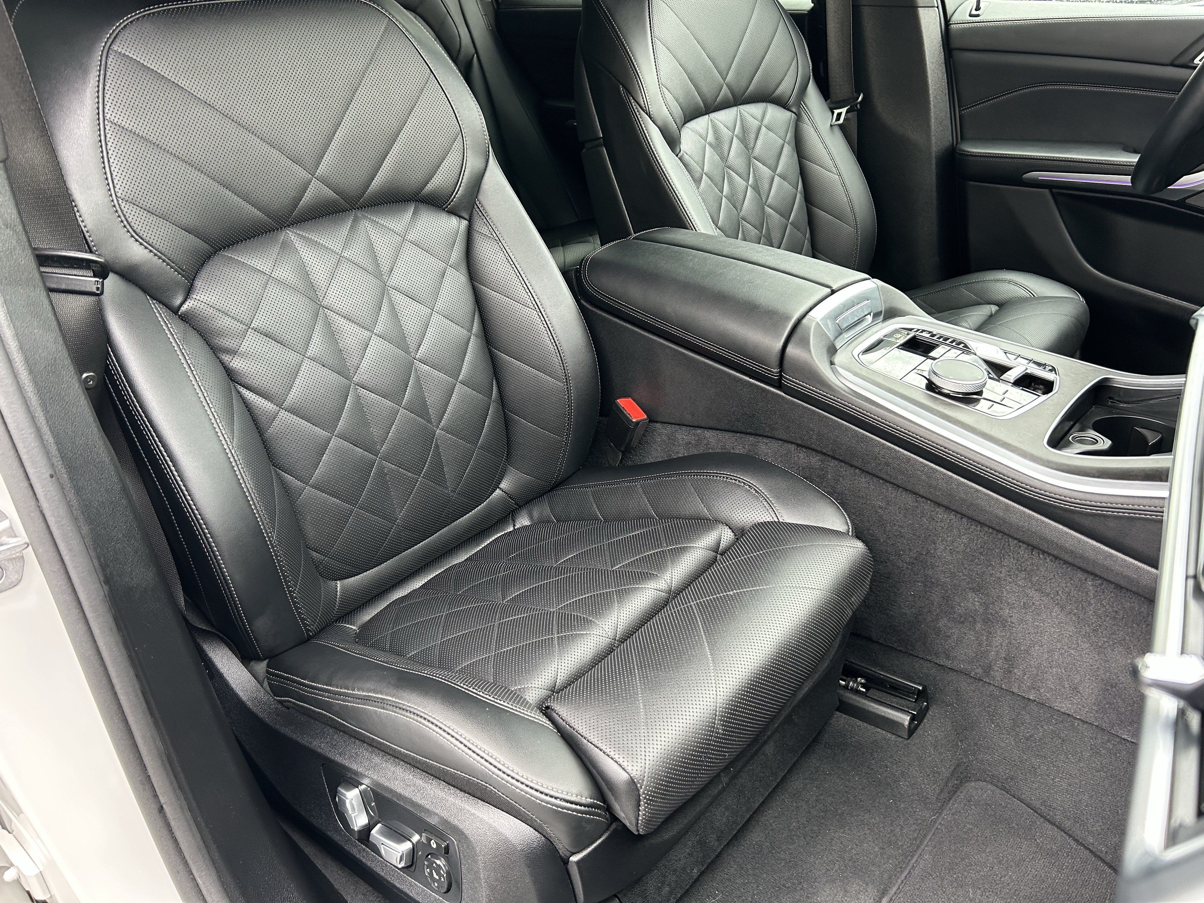 Used 2025 BMW X5 xDrive40i AWD/4WD image 8