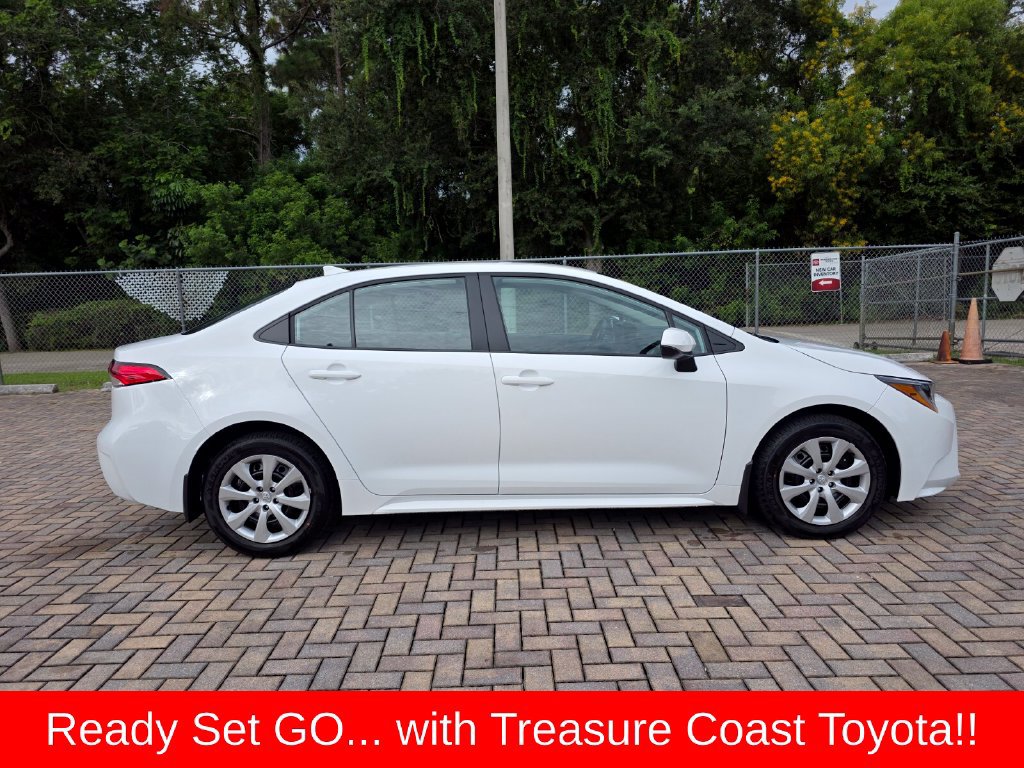 Used 2026 Toyota Corolla LE FWD image 13