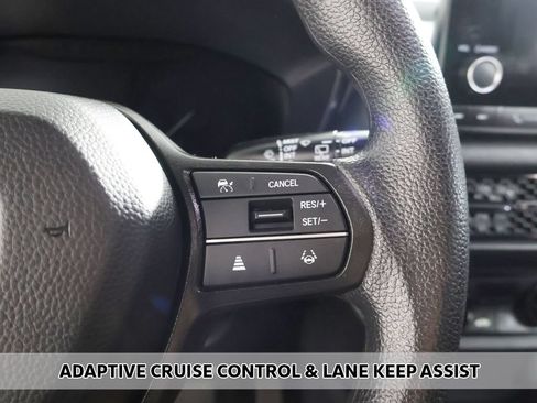 Used 2025 Honda HR-V LX image 3