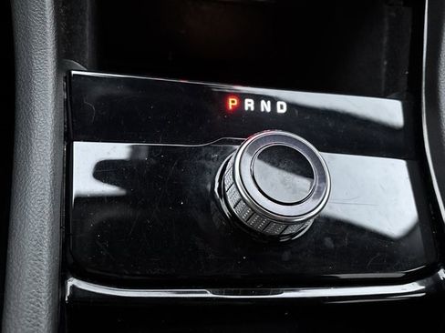 Used 2022 Jeep Grand Cherokee Limited image 36