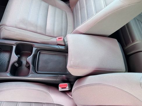 Used 2019 Honda CR-V EX image 29