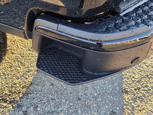 New 2026 GMC Canyon Elevation w/ Convenience Package image 10