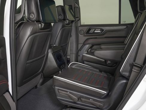Used 2026 GMC Yukon AT4 Ultimate AWD/4WD image 15