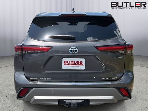 Used 2022 Toyota Highlander Platinum AWD/4WD image 5