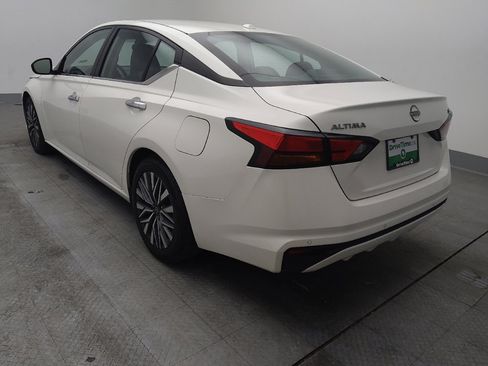 Used 2023 Nissan Altima 2.5 SV image 3