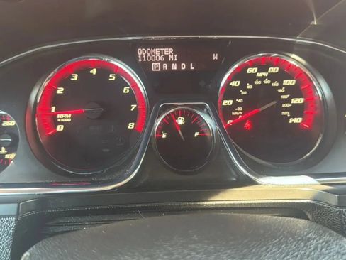 Used 2015 GMC Acadia SLE FWD image 10