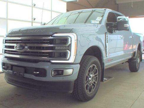 Used 2024 Ford F250 Limited AWD/4WD image 2