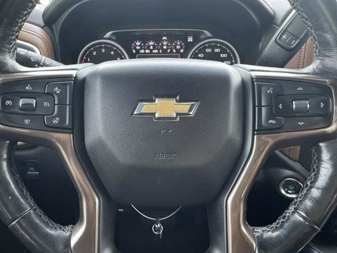 Used 2019 Chevrolet Silverado 1500 High Country w/ Technology Package image 11