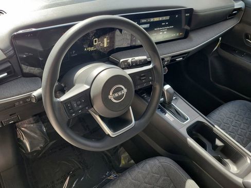 Certified 2025 Nissan Kicks SV w/ SV Premium Package image 27