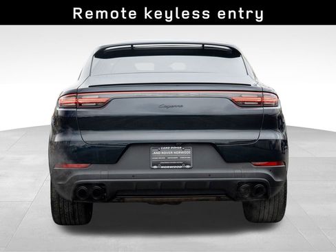 Used 2023 Porsche Cayenne Platinum Edition image 5