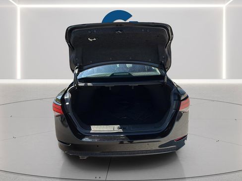Used 2022 Nissan Sentra SR w/ SR Premium Package FWD image 26