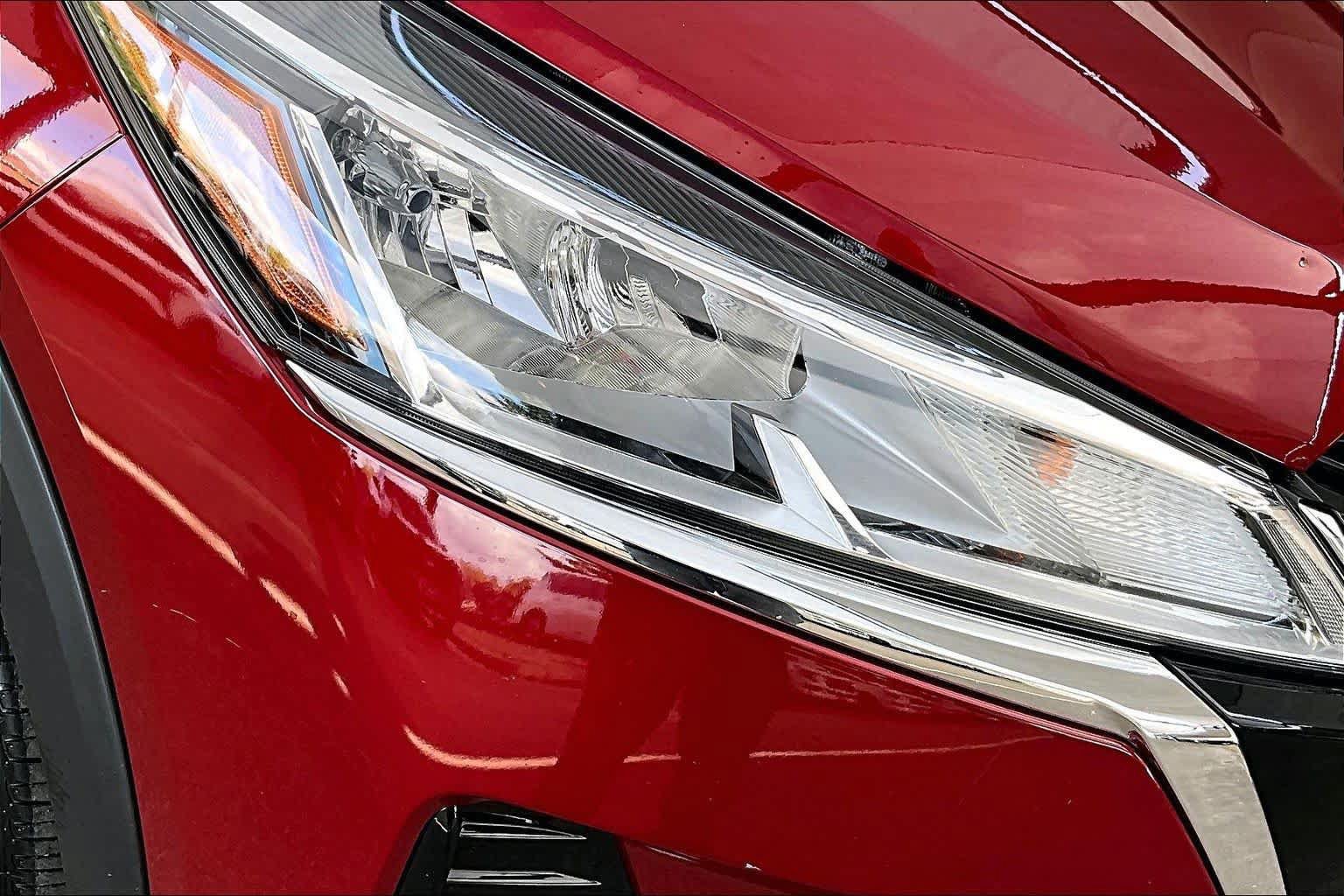 Certified 2023 Nissan Kicks SV FWD image 27