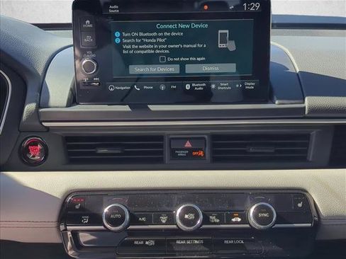 New 2025 Honda Pilot Touring image 13