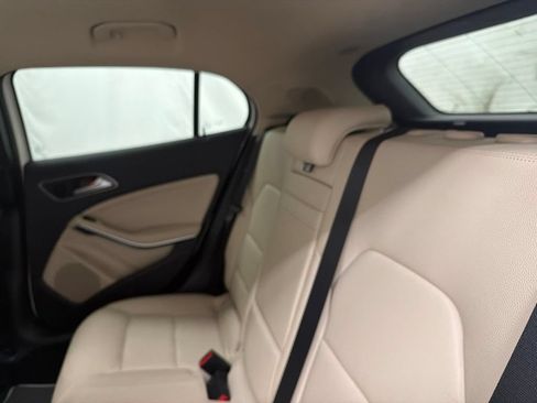 Used 2015 Mercedes-Benz GLA 250 image 17