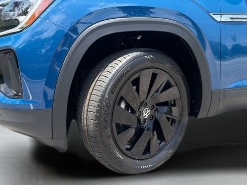 New 2026 Volkswagen Atlas Cross Sport SE FWD image 32