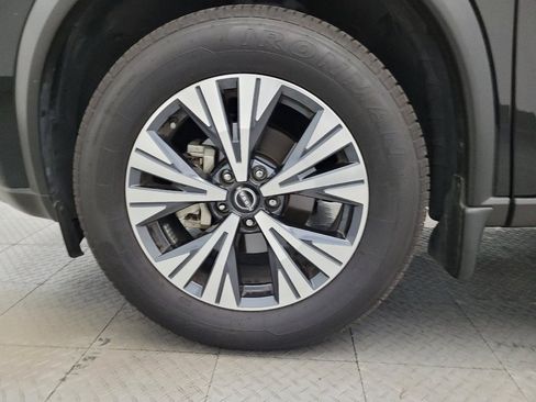 Used 2023 Nissan Rogue SV FWD image 31
