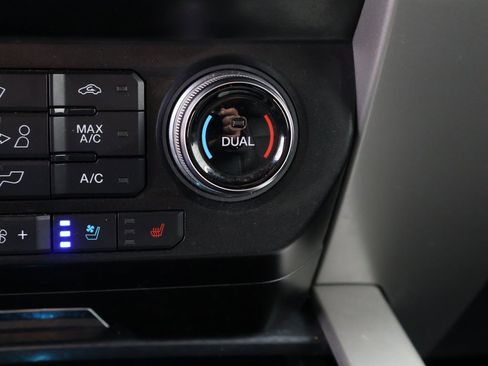 Used 2020 Ford F150 Lariat w/ Equipment Group 502A Luxury image 32