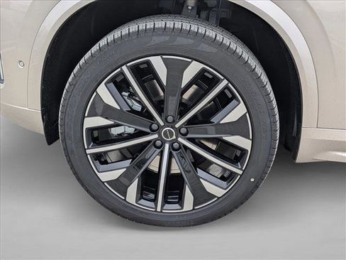 New 2026 Volvo XC90 T8 Plus w/ Protection Package Premier image 11