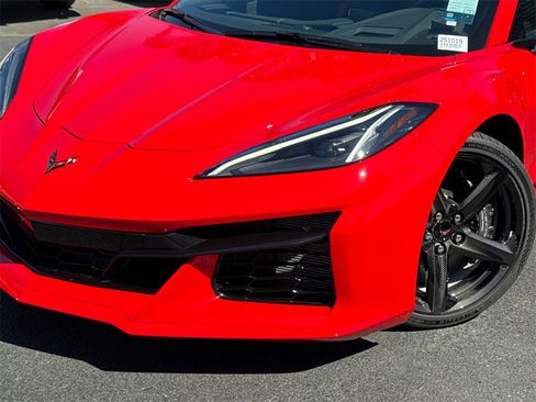 New 2025 Chevrolet Corvette E-Ray image 3