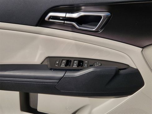 New 2025 Kia Sportage EX w/ Premium Package image 18