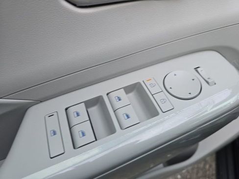 New 2026 Hyundai Kona SE image 6