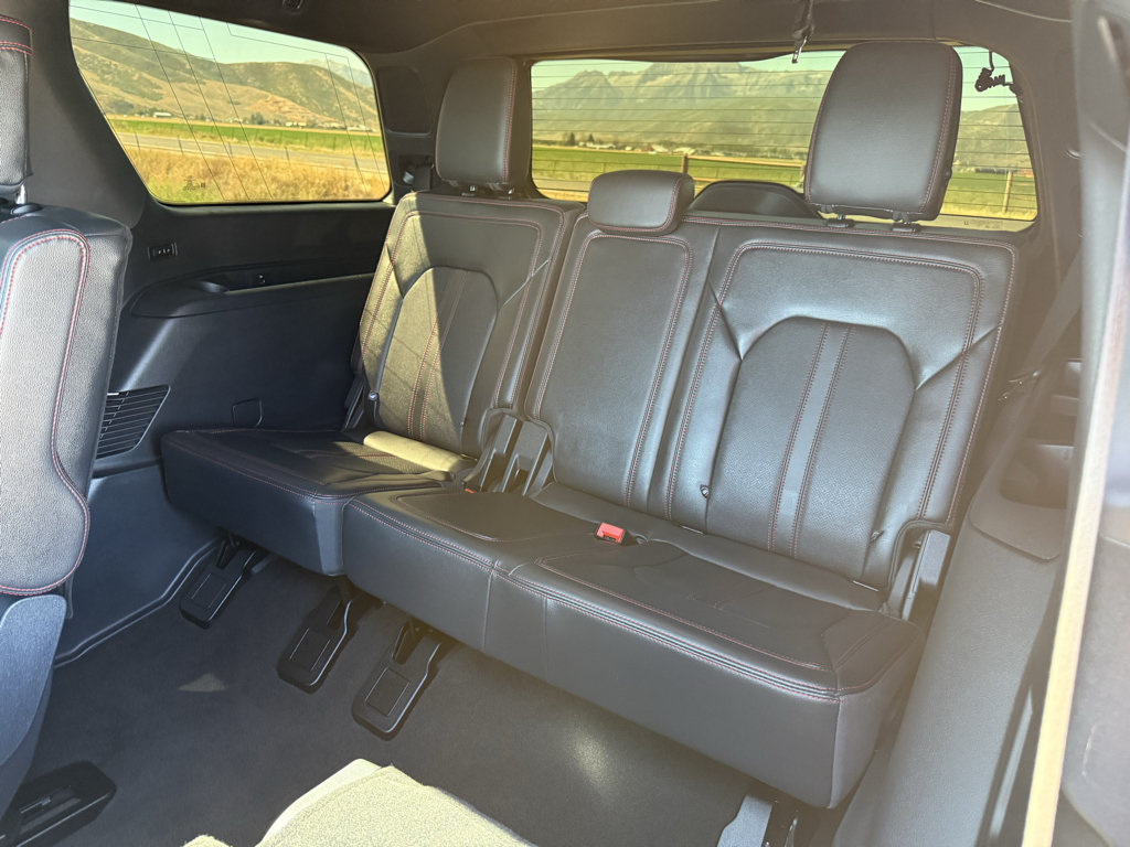 Used 2024 Ford Expedition Limited AWD/4WD image 33