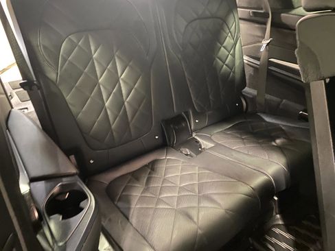 Certified 2025 BMW X7 xDrive40i w/ M Sport Package image 20