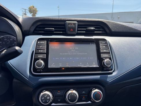 Used 2025 Nissan Versa SV FWD image 20