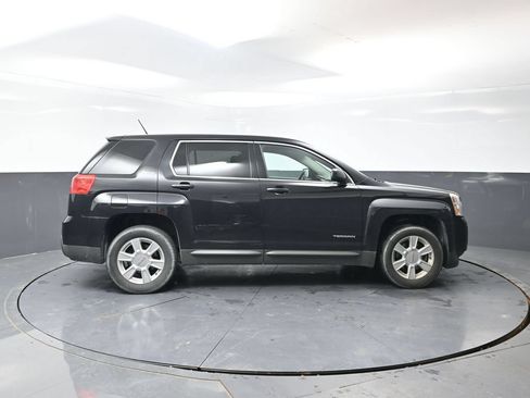 Used 2013 GMC Terrain SLE AWD/4WD image 2