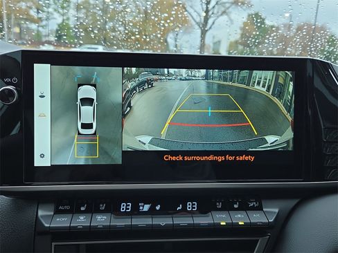 Used 2025 Toyota Camry XSE image 24