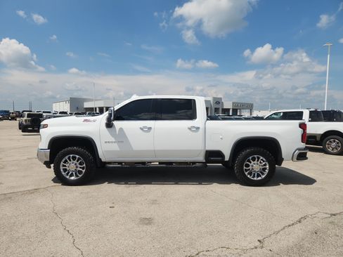 Used 2024 Chevrolet Silverado 2500 LTZ w/ LTZ Plus Package AWD/4WD image 4