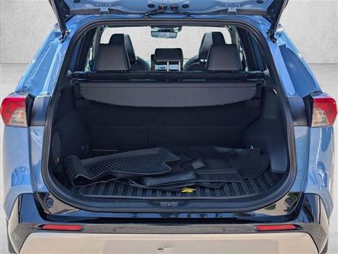 Used 2023 Toyota RAV4 XSE AWD/4WD image 6