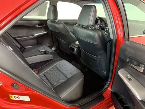 Used 2013 Toyota Camry SE FWD image 31