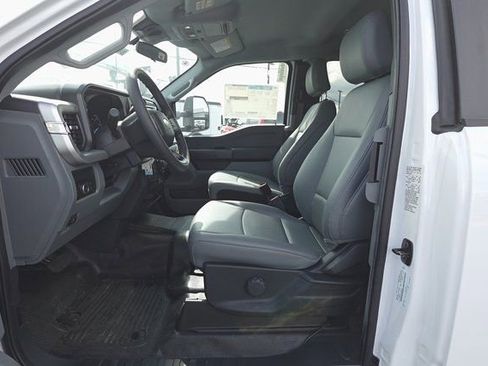 New 2025 Ford F550 4x4 Supercab Super Duty image 8
