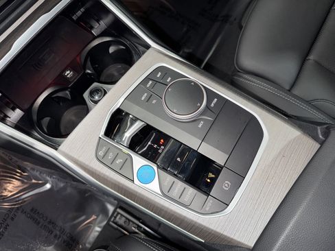 Certified 2025 BMW i4 eDrive40 image 28