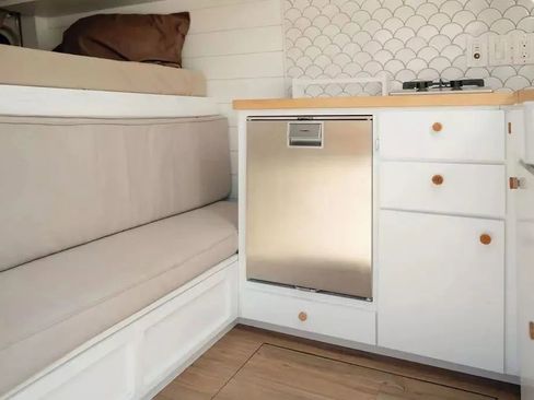 Used 2021 Mercedes-Benz Sprinter 2500 image 38