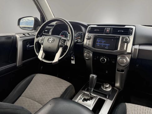 Used 2014 Toyota 4Runner SR5 AWD/4WD image 25