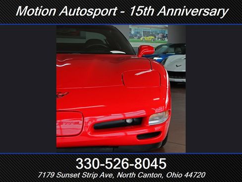 Used 2004 Chevrolet Corvette Coupe w/ Preferred Equipment Group RWD image 6