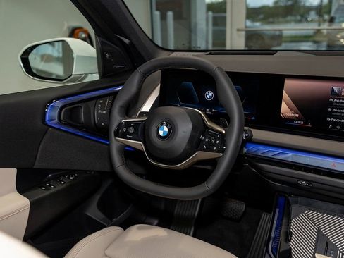 Used 2025 BMW X3 xDrive30i w/ Premium Package image 40