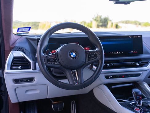 Used 2024 BMW XM AWD/4WD image 30