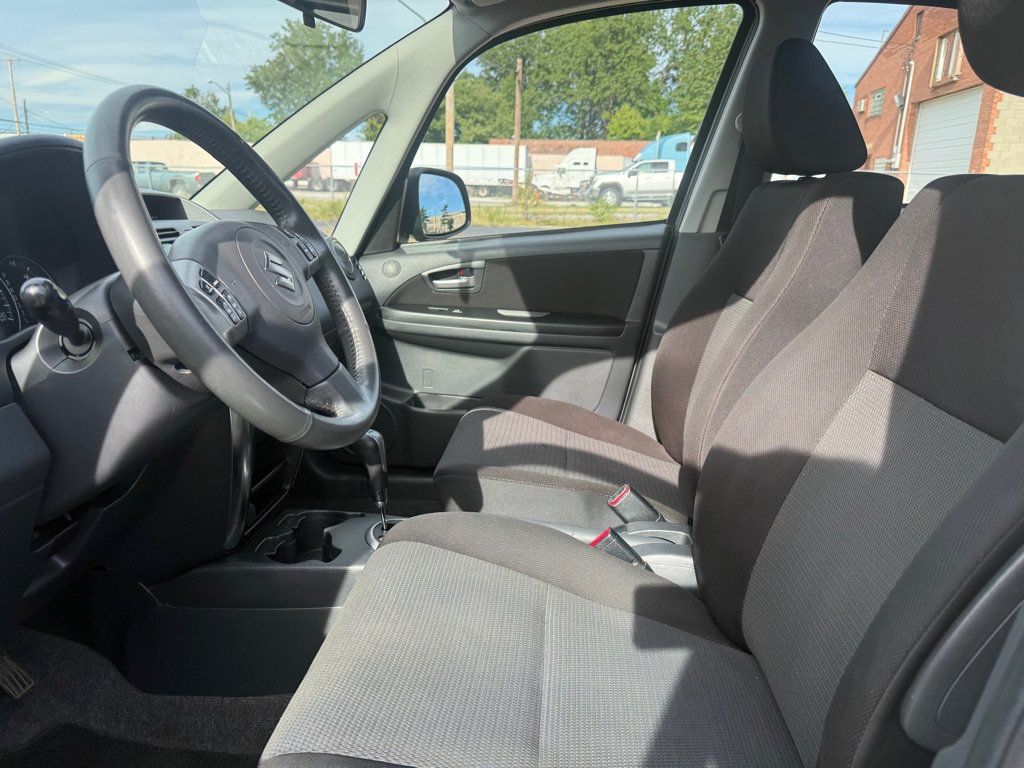 Used 2008 Suzuki SX4 Sedan FWD image 8