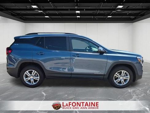 Certified 2024 GMC Terrain SLE w/ Driver Convenience Package AWD/4WD image 6