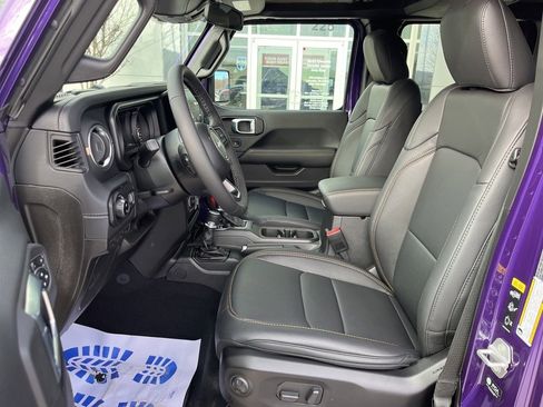 New 2026 Jeep Gladiator Sport image 3