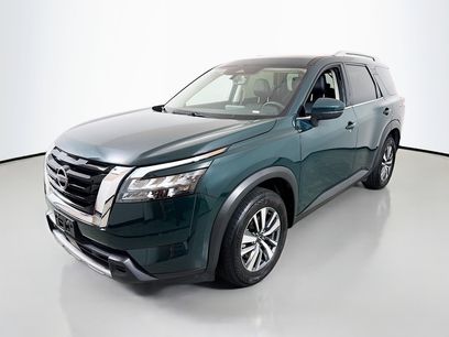 Used 2025 Nissan Pathfinder SL