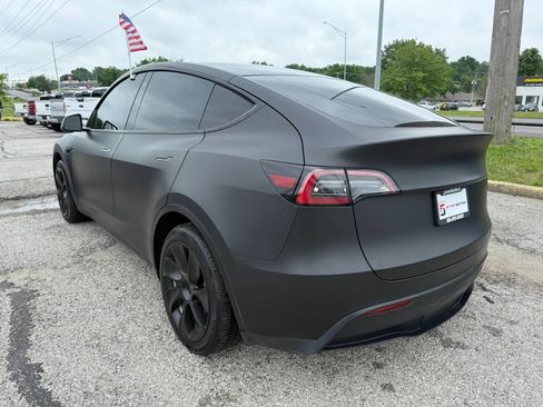 Used 2023 Tesla Model Y Long Range AWD/4WD image 6