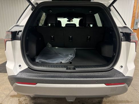 New 2026 Chevrolet Equinox LT w/ Convenience Package II image 11