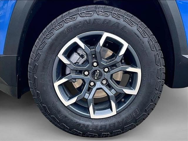 Used 2026 Chevrolet Equinox ACTIV AWD/4WD image 10